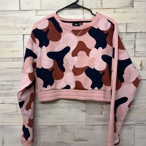 Balance athletica outlander cropped crewneck sweater camo womens crop pink MEDIU